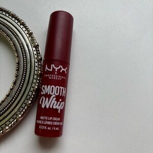 NYX Smooth Whip Matte Lip Cream